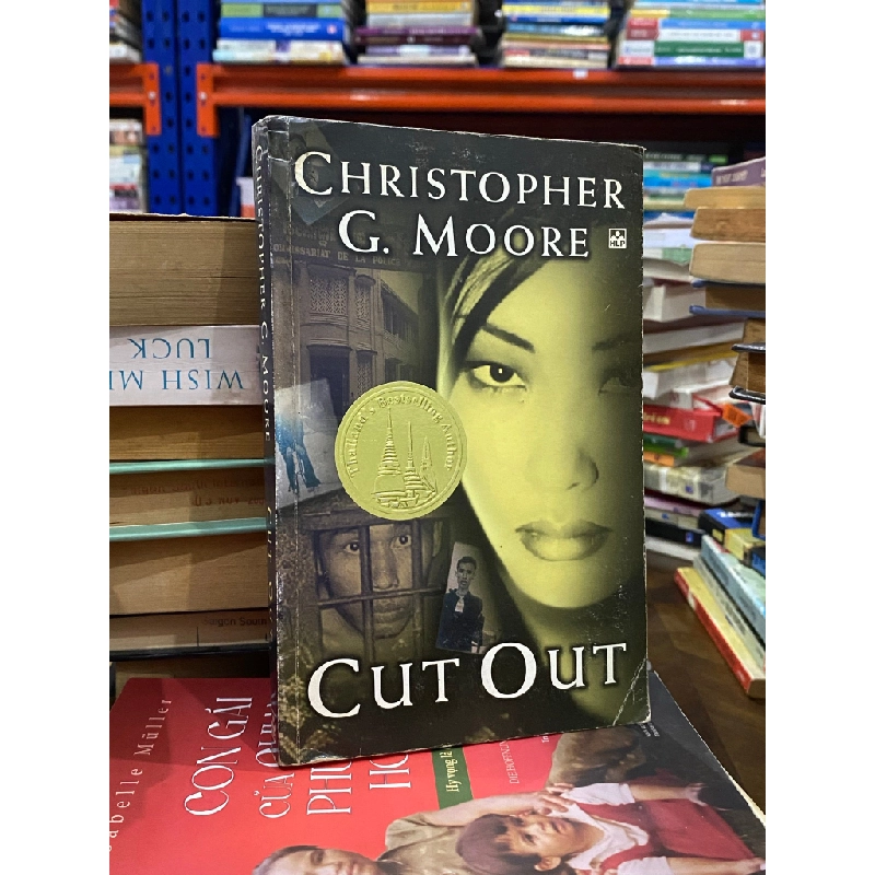 Cut Out - Christopher G. Moore 498564