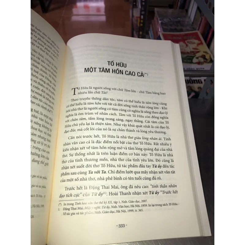 Tố Hữu ngọn cờ đầu vẻ vang thơ ca cách mạng - PGS.TS. Đoàn Trọng Huy 937312