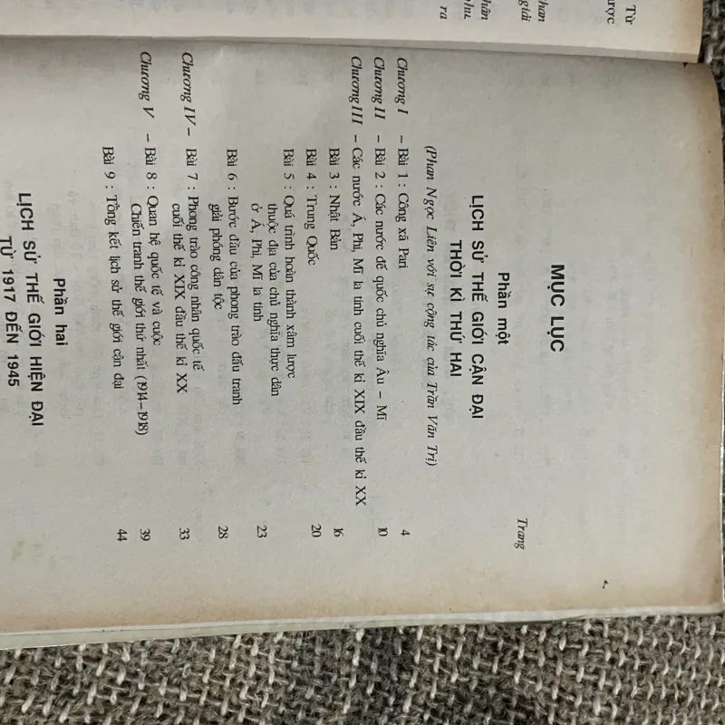 Lịch sử 11 -sách giáo khoa 9x  1030027