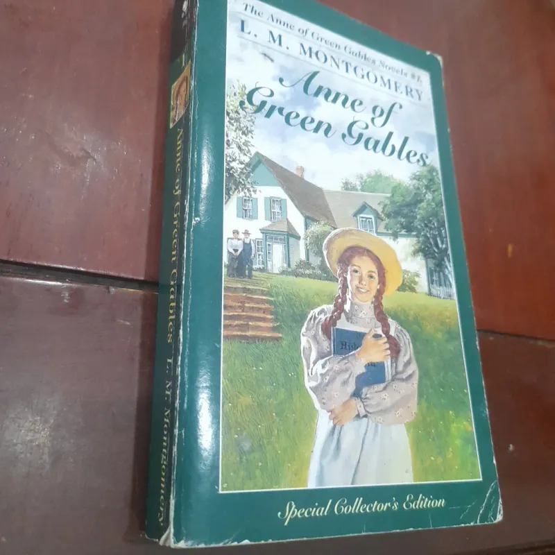 L. M. Montgomery - ANNE OF GREEN GABLES 753878