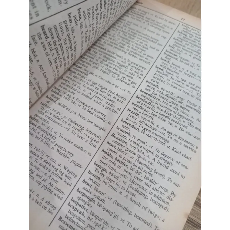 Webster's Dictionary And Roget's Thesaurus 448989