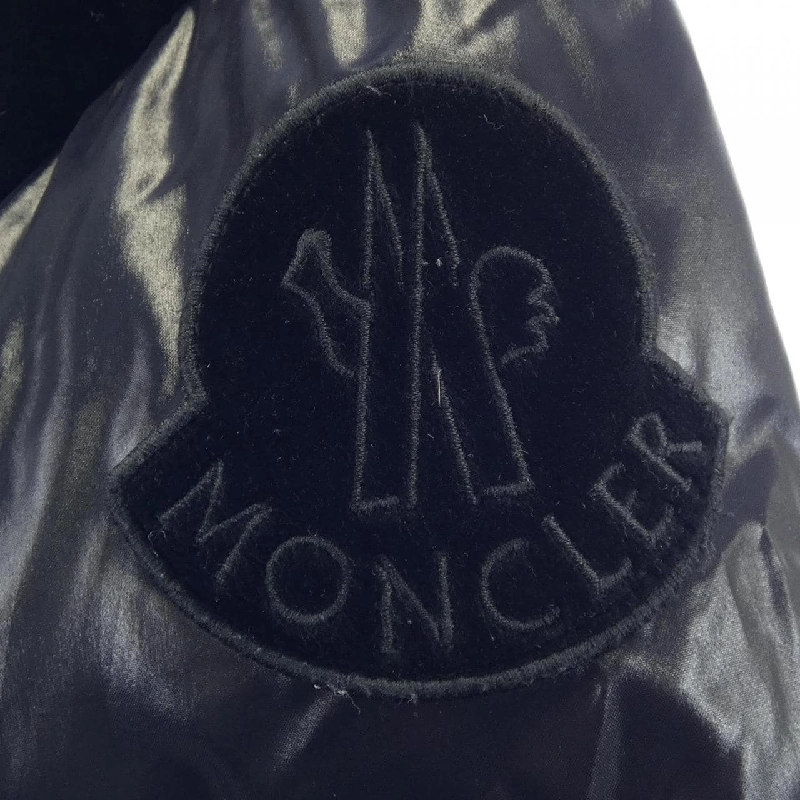 Áo khoác lông vũ MONCLER 643838