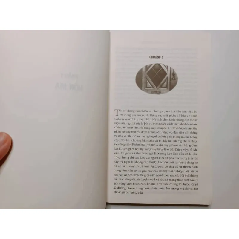 Cầu Thang Gào Thét - Johnathan Stroud 781229