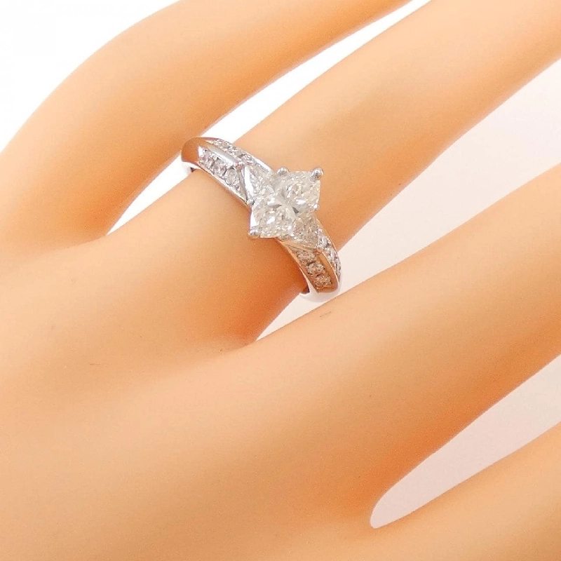 Nhẫn kim cương PT 0.771CT 672355