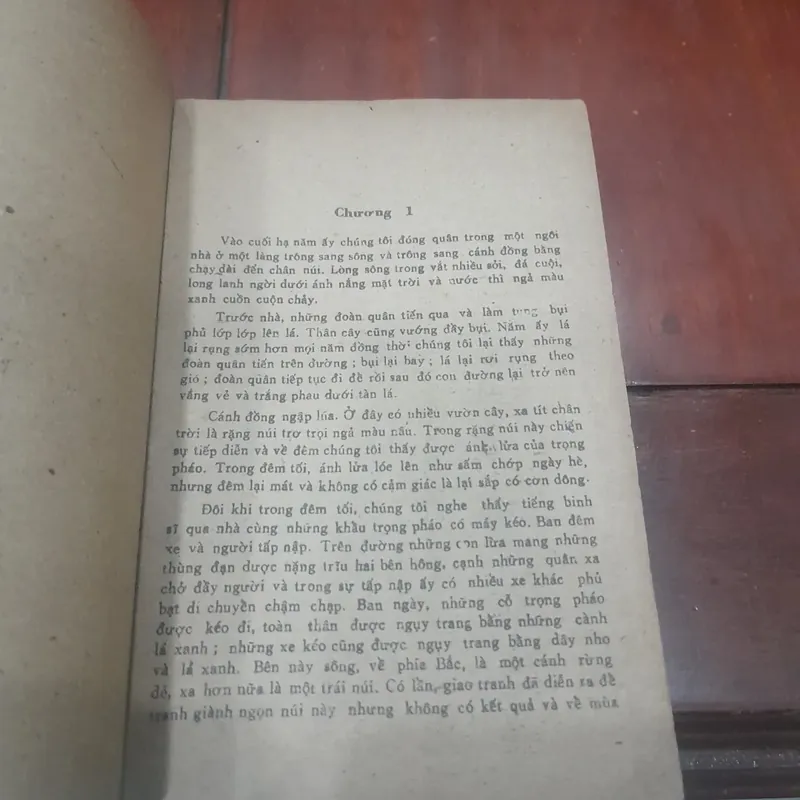 E. Hemingway - GIÃ TỪ VŨ KHÍ 570156