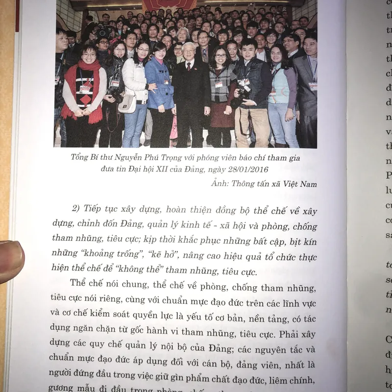 Kiên quyết, kiên trì đấu tranh phòng, chống tham nhũng, tiêu cực, góp phần xây dựng Đảng… 704291