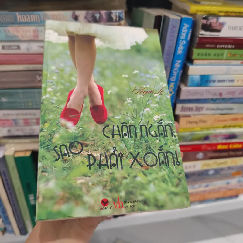 Chân ngắn sao phải xoắn 563949