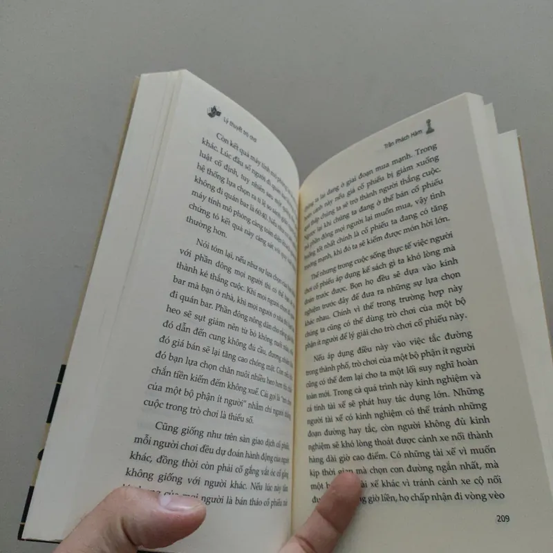Lý Thuyết Trò Chơi - Trần Phách Hàm 568856