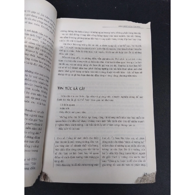 Nhà báo hiện đại - News reporting and writing mới 70% ố bẩn rách sách 2007 HCM1008 The Missouri Group KỸ NĂNG 202213