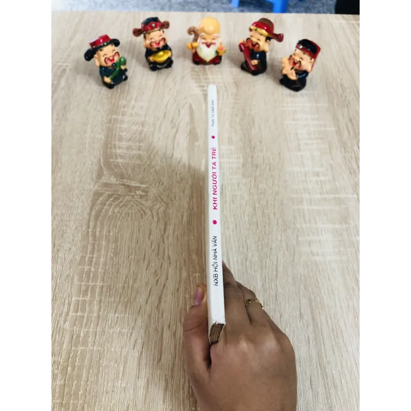 KHI NGƯỜI TA TRẺ ( tập truyện 5) 931976