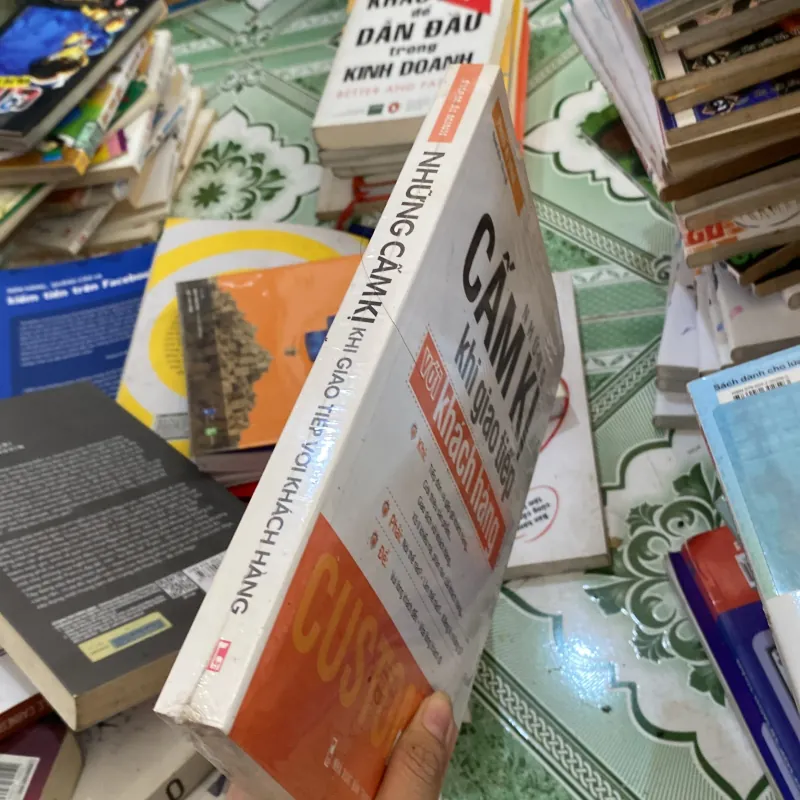 Những điều cấm kỵ trong giao tiếp khách hàng  800481