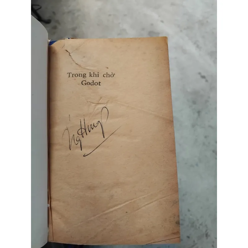 Trong khi chờ Godot của Samuel Beckett 1028021