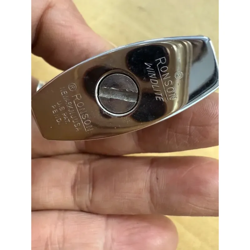 bật lửa xăng đá  RONSON  USA 956983