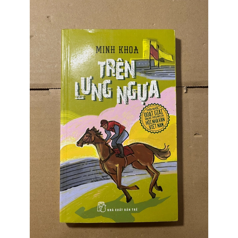 trên lưng ngựa 528238