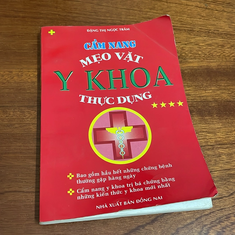 II Sức Khoẻ: Cẩm Nang Mẹo Vặt _ Y Khoa Thực Dụng (Quyển 4) - Đặng Thị Ngọc Trâm - 2000 506217