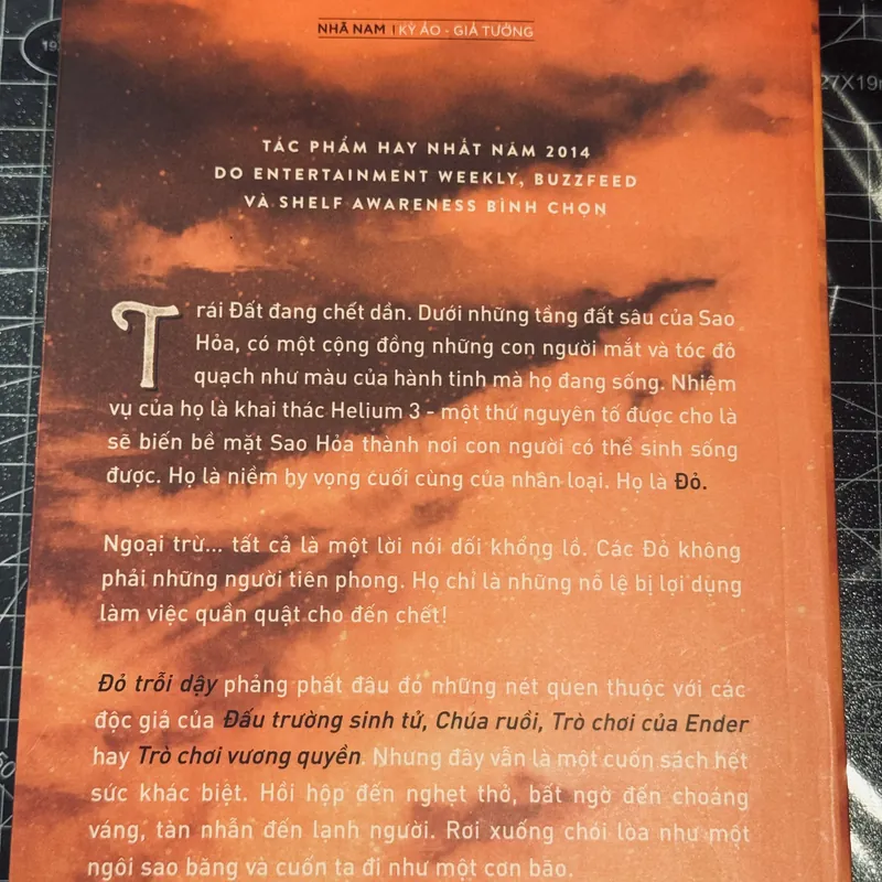 Đỏ trỗi dậy 693528