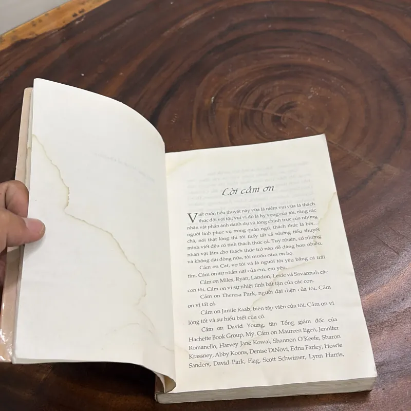 [Có Vết Ẩm Đã Khô] - II John Yêu Dấu - NICHOLAS SPARKS - 2011 977275