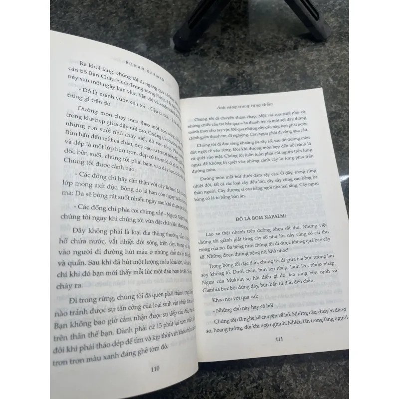 Ánh sáng trong rừng thẳm Roman Karmen 780602