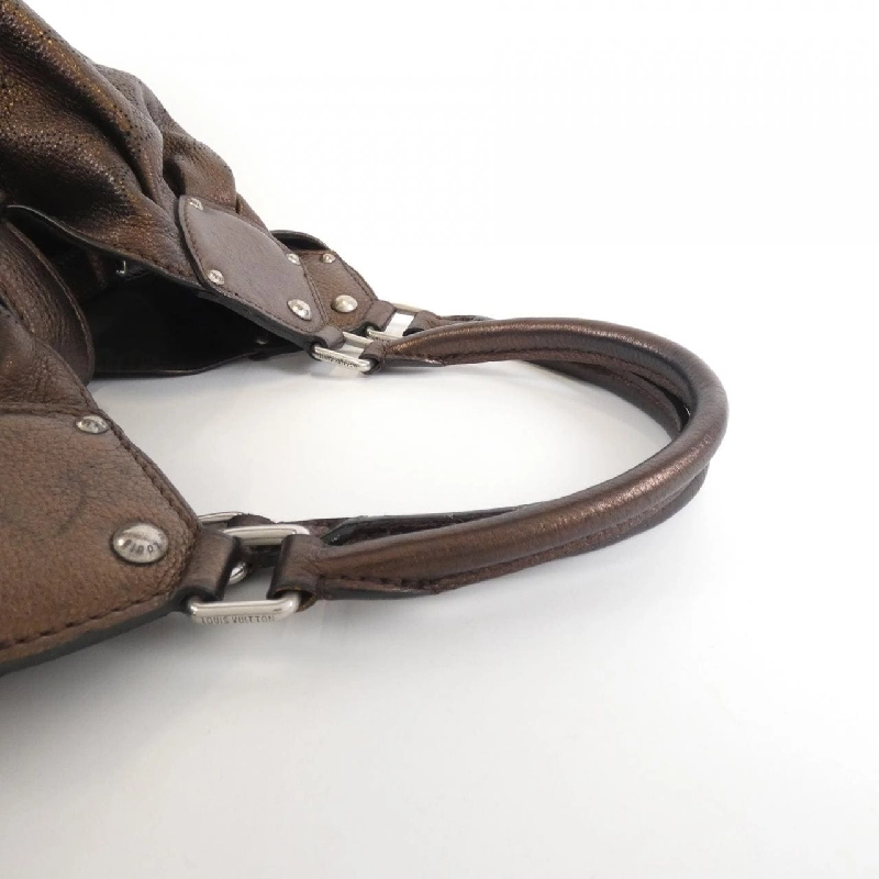 Túi xách vai Louis Vuitton Mahina XL M95714 611931