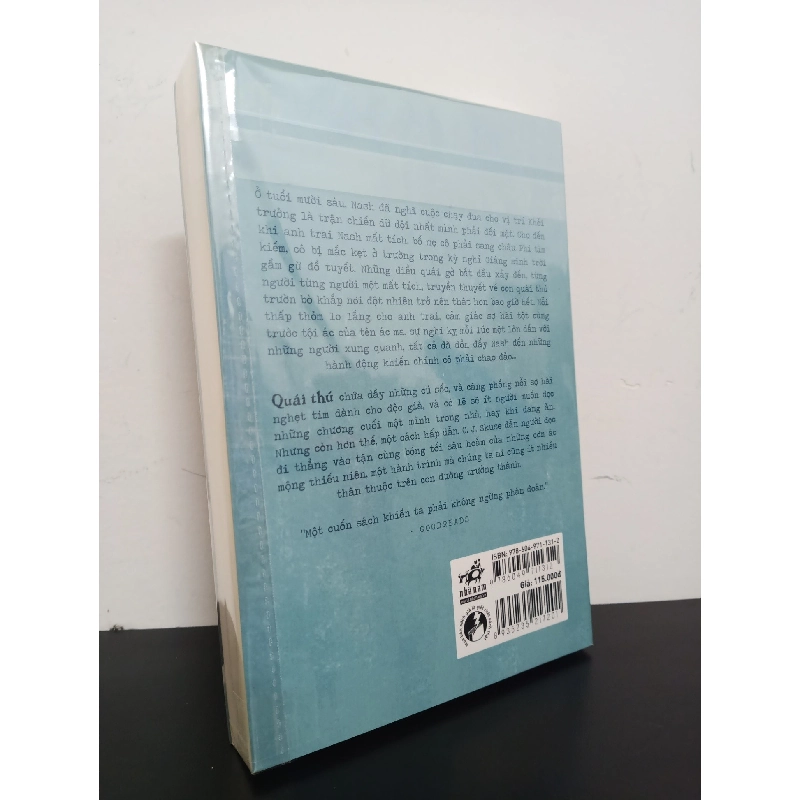 Quái Thú - C. J. Skuse New 100% HCM.ASB2802 913090