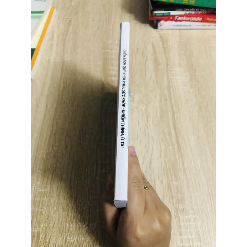 CUỐN SÁCH QUÝ KHÔI PHỤC SỨC KHỎE KHIẾM THÍNH , Ù TAI 1004082