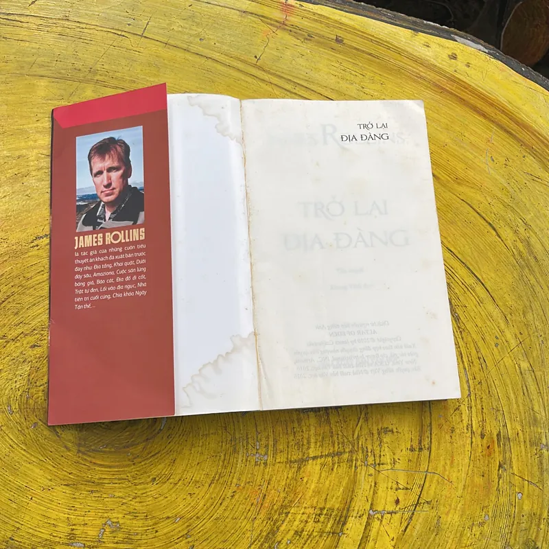 TRỞ LẠI ĐỊA ĐÀNG- JAMES ROLLINS 689630