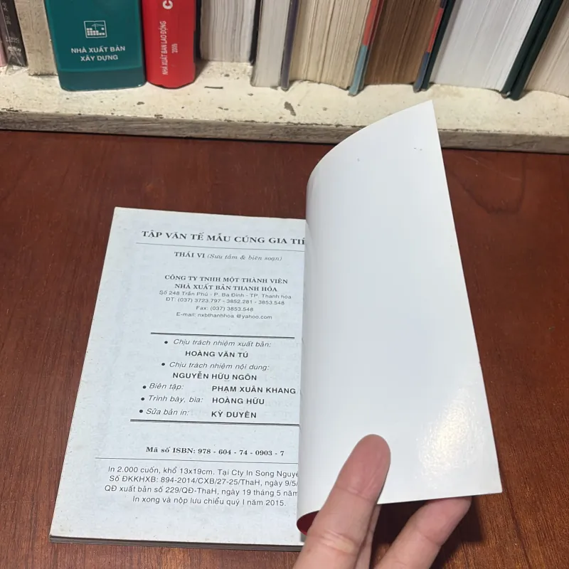 II Tựa Sách: Tập Văn Tế Mẫu Cúng Gia Tiên - Thái Vy - 2015 746696