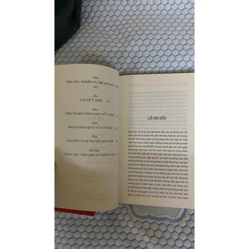 Vũ trụ trong một nguyên tử (The Universe in a Single Atom) -  Đạt Lai Lạt Ma#HATRA 673796