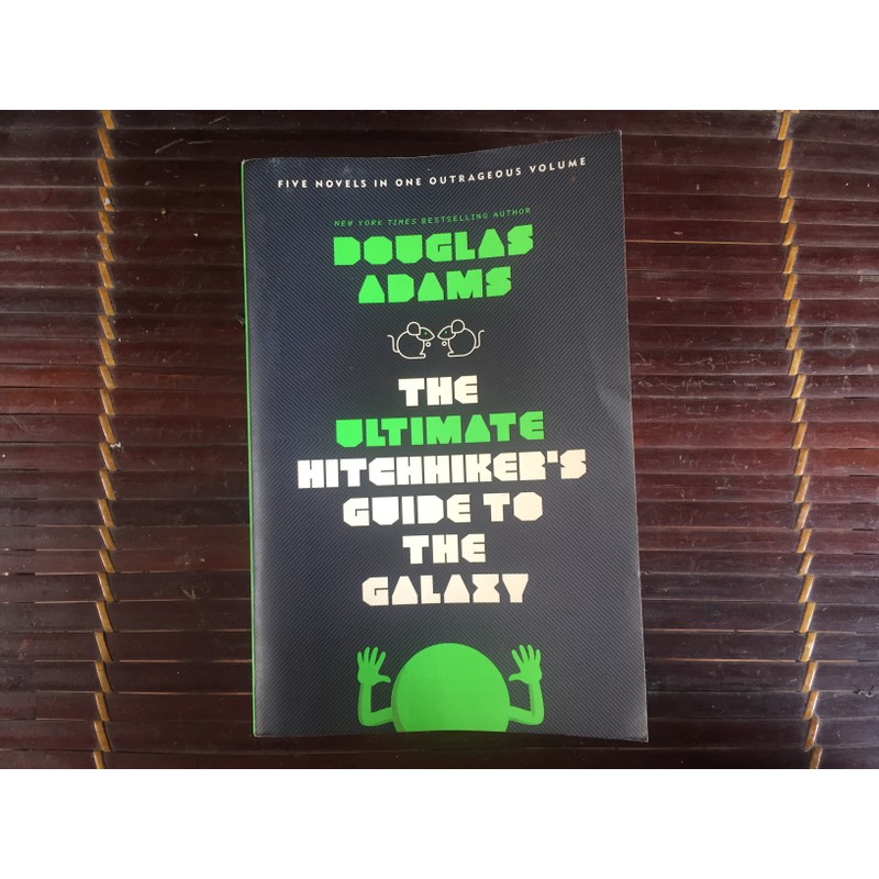 The Ultimate Hitchhiker's Guide to the Galaxy - Douglas Adams 69200