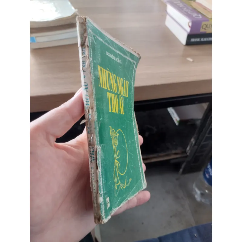 tác phẩm Những ngày thơ ấu của nhà văn Nguyên Hồng. 1032634