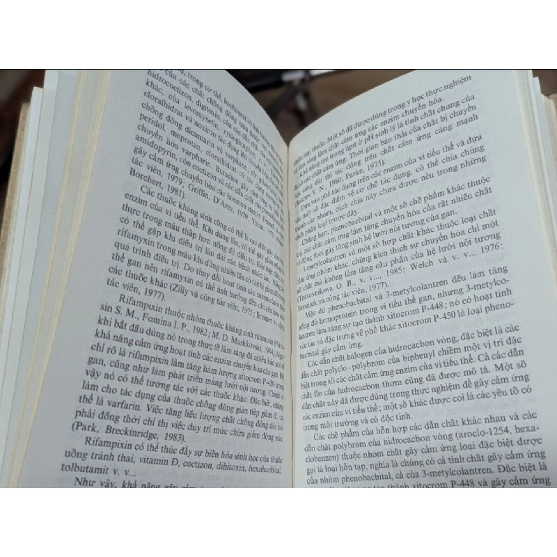 BIẾN HOÁ SINH HỌC THUỐC - K.M.LAKIN & IU.F.KRƯLOV 275285