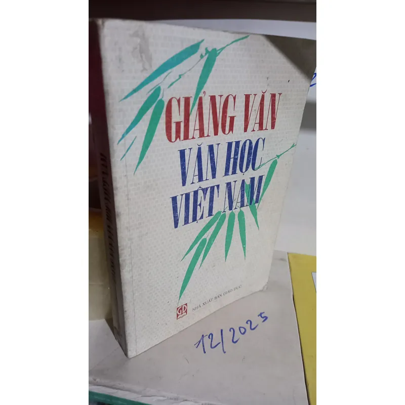 Giảng văn văn học Việt nam  735273