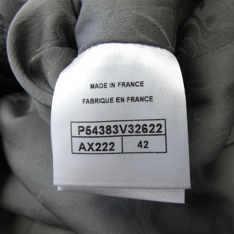 Áo khoác CHANEL P54383V32622 632261