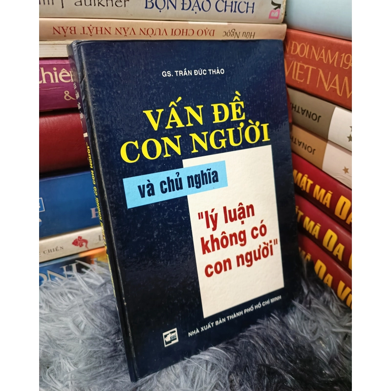 Vấn đề con người và chủ nghĩa "lý luận không có con người" 498803
