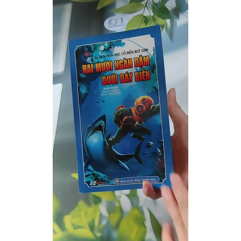 Hai vạn dặm dưới đáy biển 607751