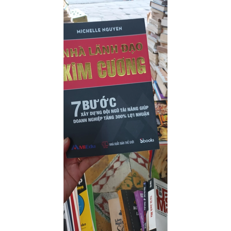 Nhà Lãnh Đạo Kim Cương- Michelle Nguyen 530871