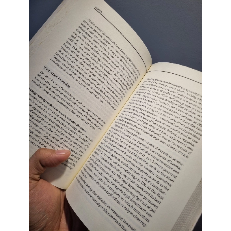 HBR'S 10 MUST READS - The Essentials : An Introduction to The most Enduring Ideas On Management From Havard Business Review 189917