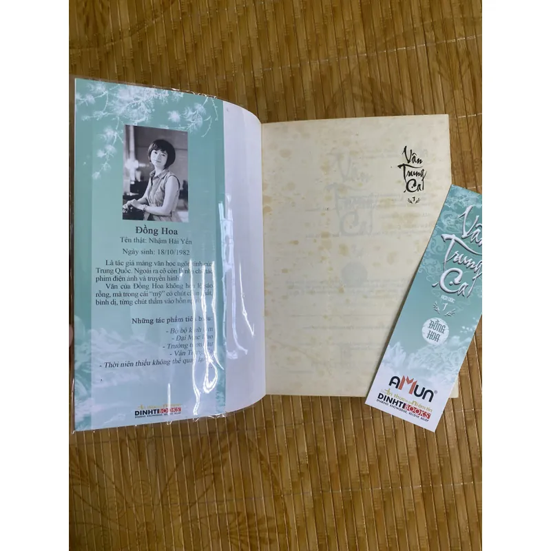 Vân Trung Ca 720671