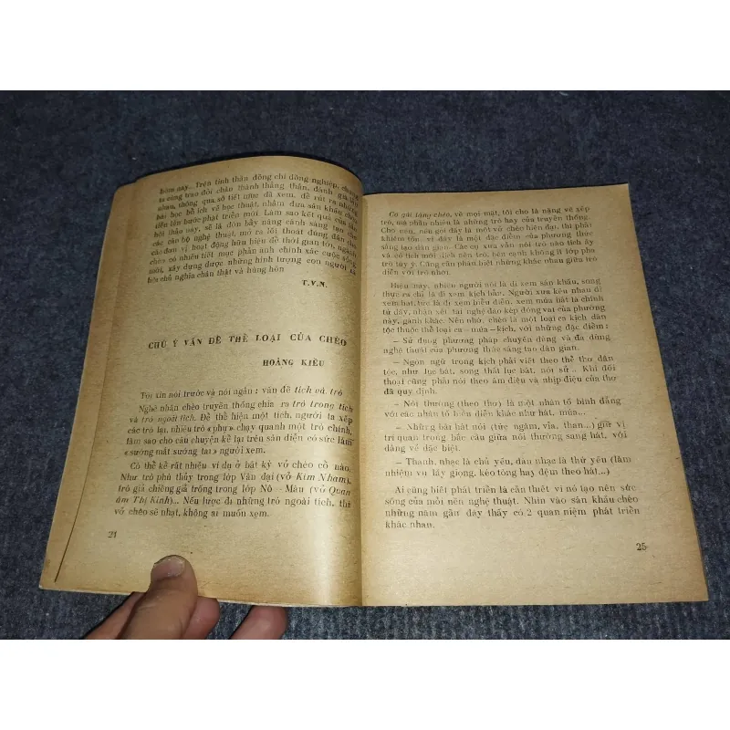 MẤY VẤN ĐỀ NGHỆ THUẬT CHÈO 992284