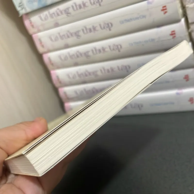 (tản văn) - Năm tháng mặt người - Nguyễn Quang Hưng 997389