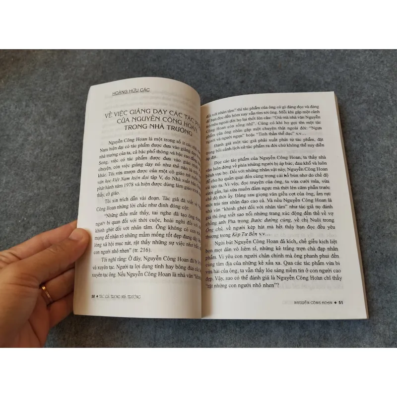 TÁC GIẢ TRONG NHÀ TRƯỜNG NGUYỄN CÔNG HOAN 719971