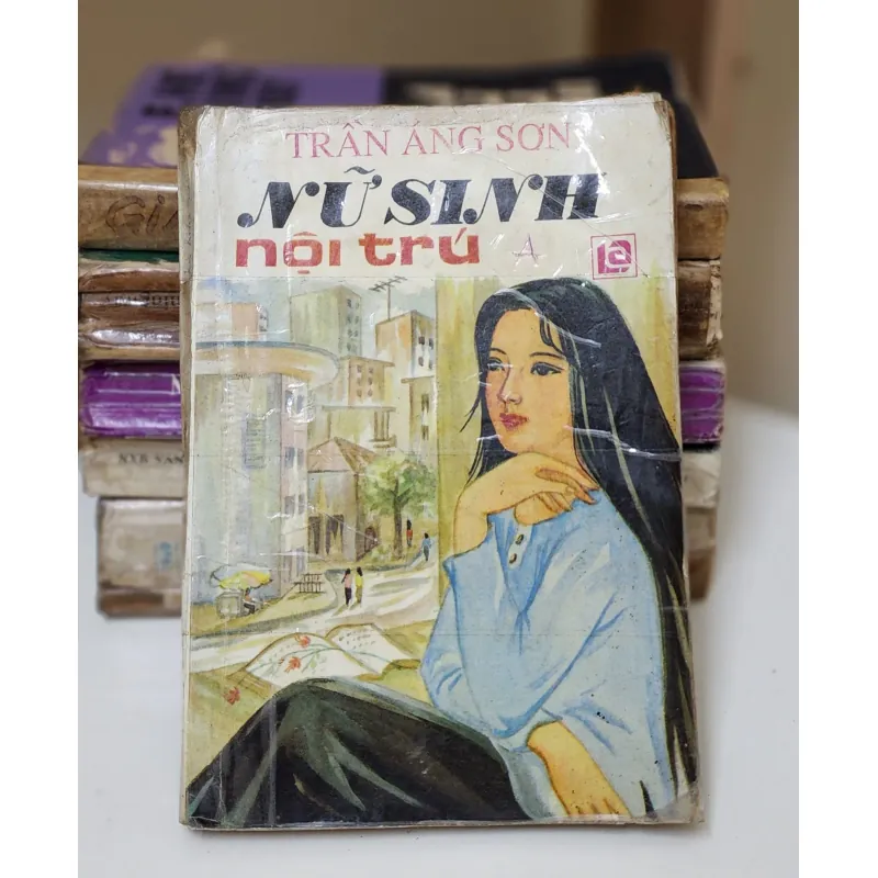 Tiểu thuyết NỮ SINH NỘI TRÚ (Trần Áng Sơn) 791342