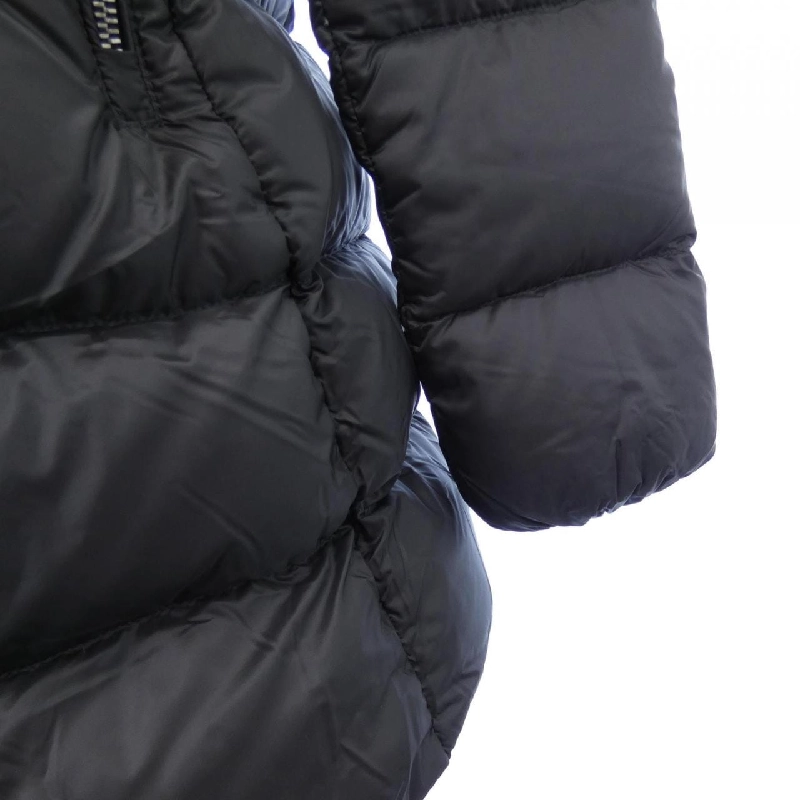 Áo khoác lông vũ MONCLER 641504