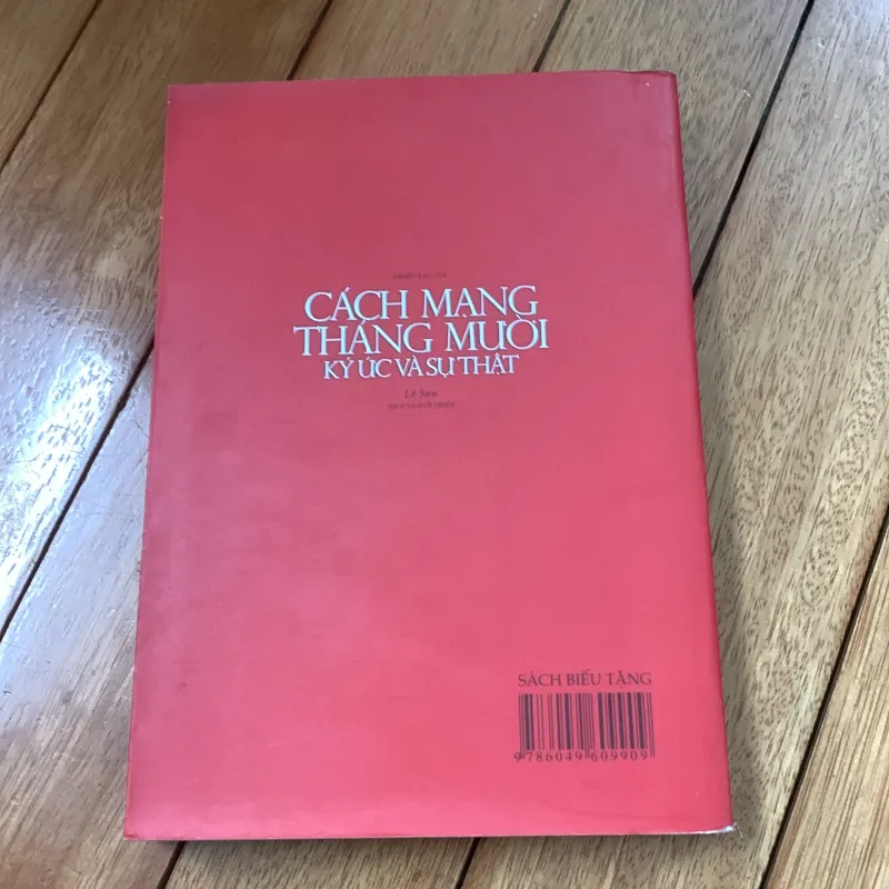 Cách mạng tháng 10 - kí ức và sự thật - siêu hiếm 753901