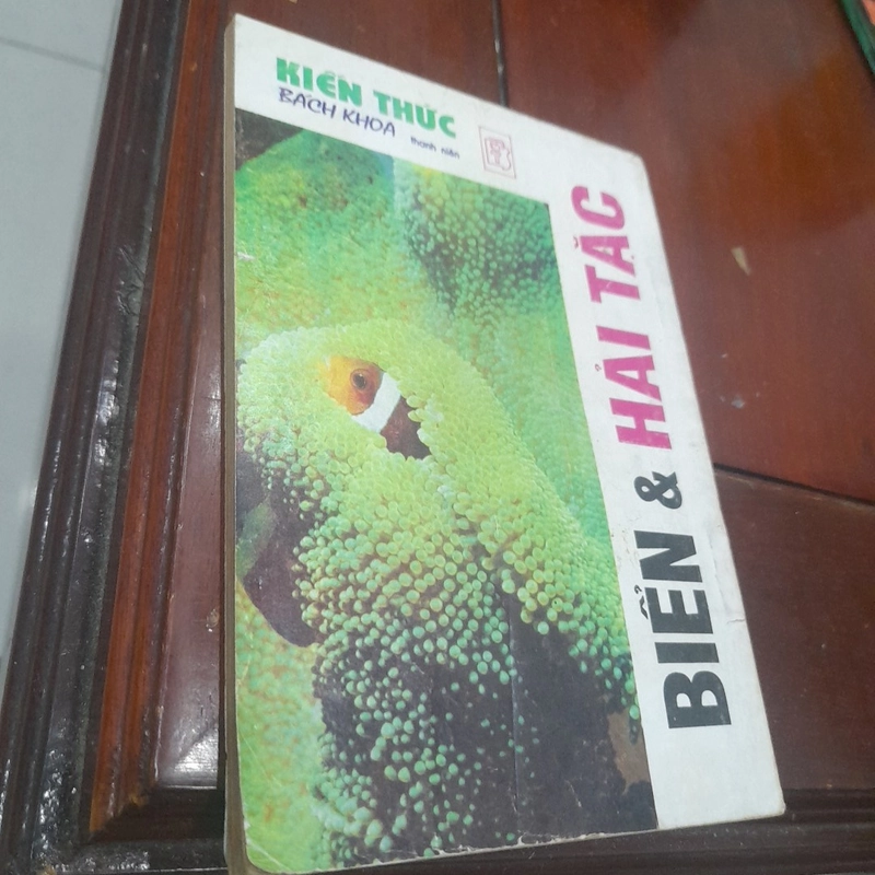 Kiến thức bách khoa thanh niên - BIỂN và HẢI TẶC 505498
