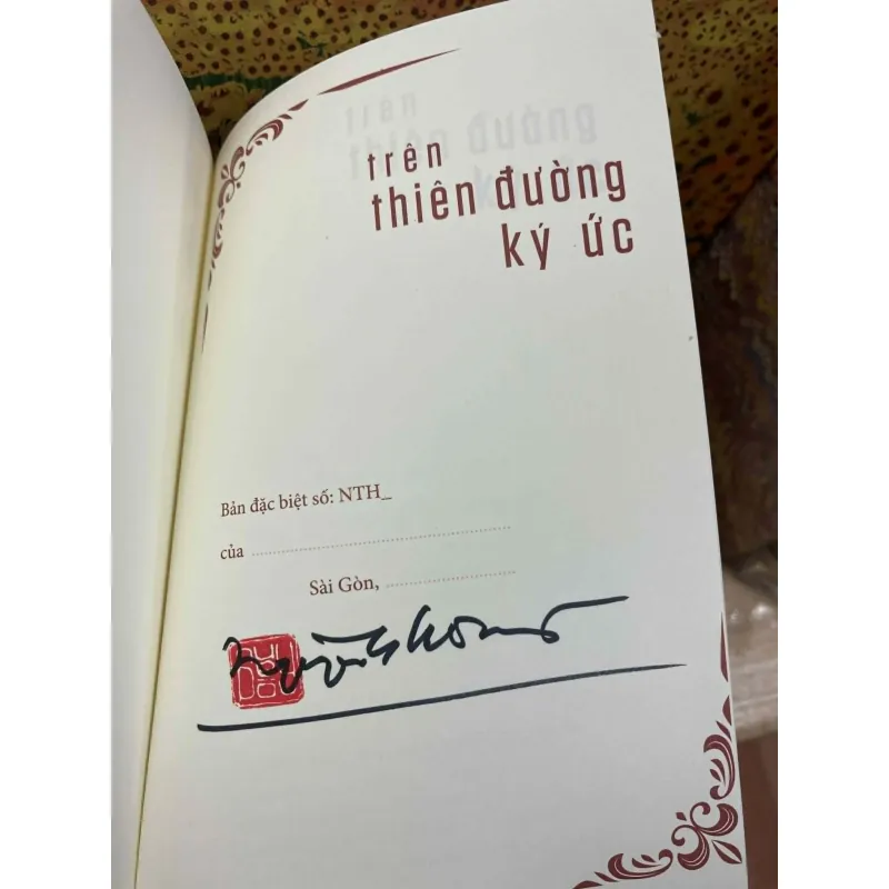 Trên Thiên Đường Ký Ức - Nguyễn Thị Hoàng - Bản Đặc Biệt 1022216