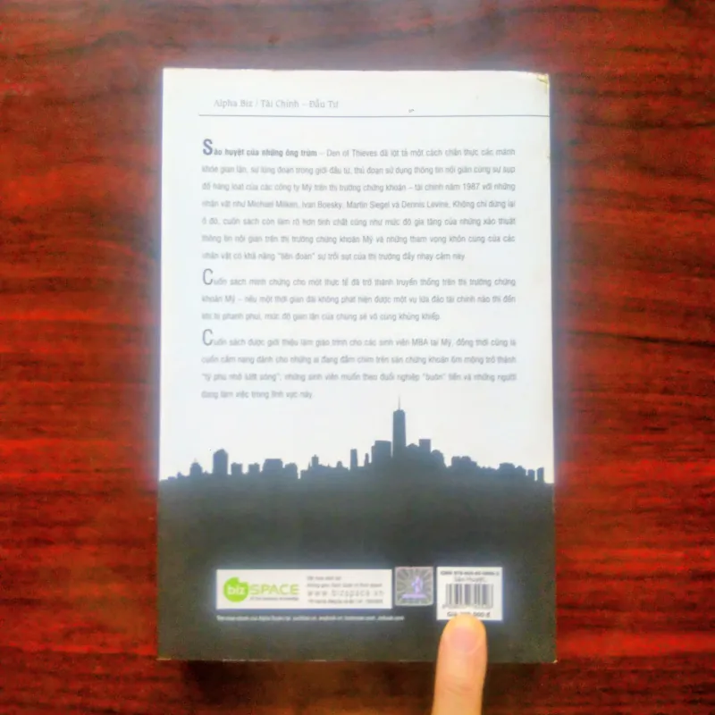 [Sách Kinh Tế] Sào Huyệt Của Những Ông Trùm (James B. Stewart) 925487