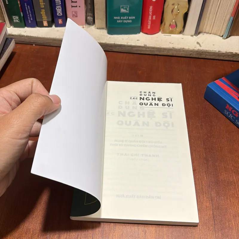 II Tuyển Chọn: Chân Dung Các Nghệ Sĩ Quân Đội (Tập 2) - Thái Chí Thanh - 2020 786214