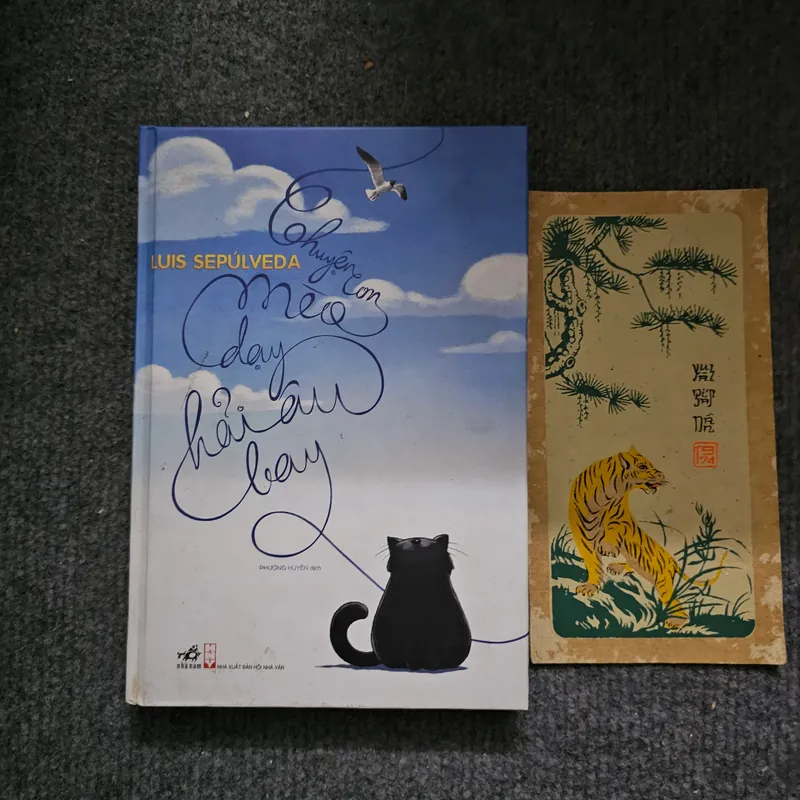 Chuyện con mèo dạy hải âu bay bìa cứng, có chữ ký dịch giả 736470