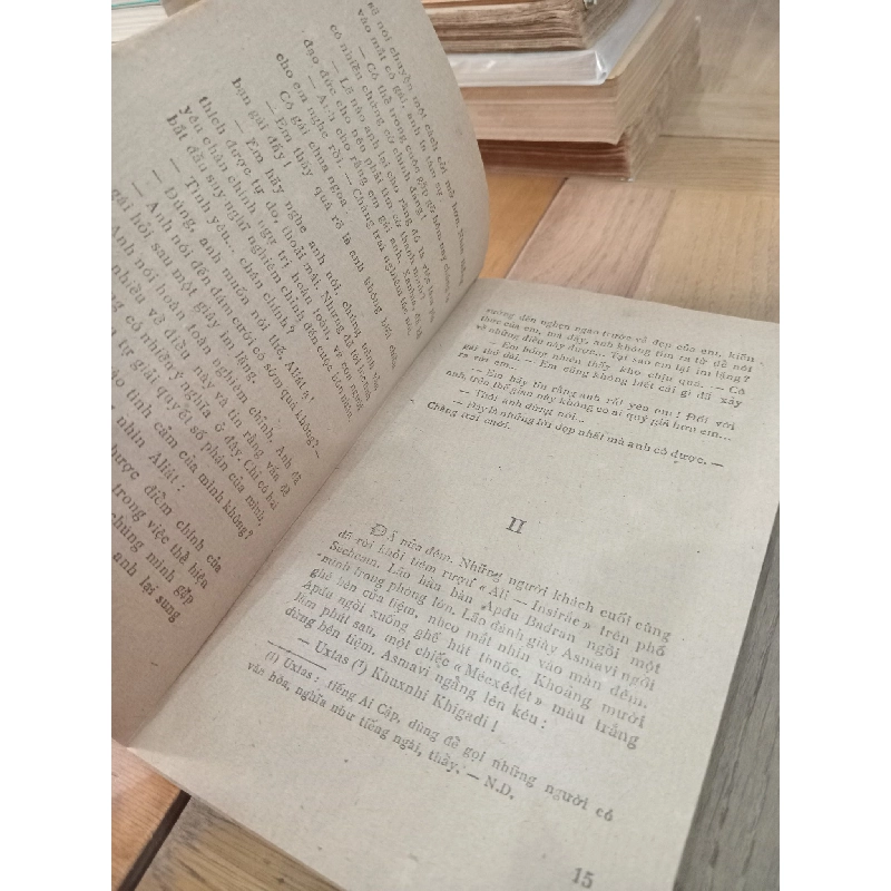 Tình yêu trong mưa - N. Macphuz 1017762